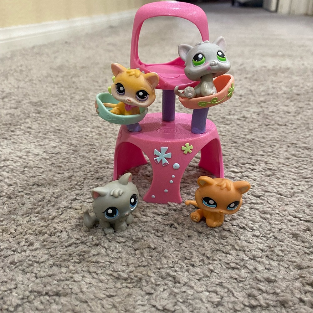 LPS Kitten Quadruplets with Kitty House Accessory